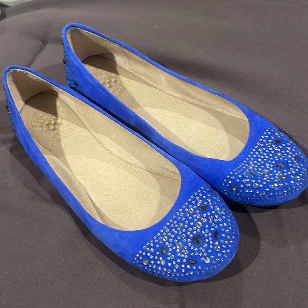 Vince Camuto size 8 embellished flats